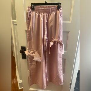 Relaxed Wide-Leg Bow Detail Cargo Pants in Blush